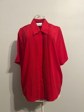 Claudia Richard Red Short Sleeve Button-Down Shirt